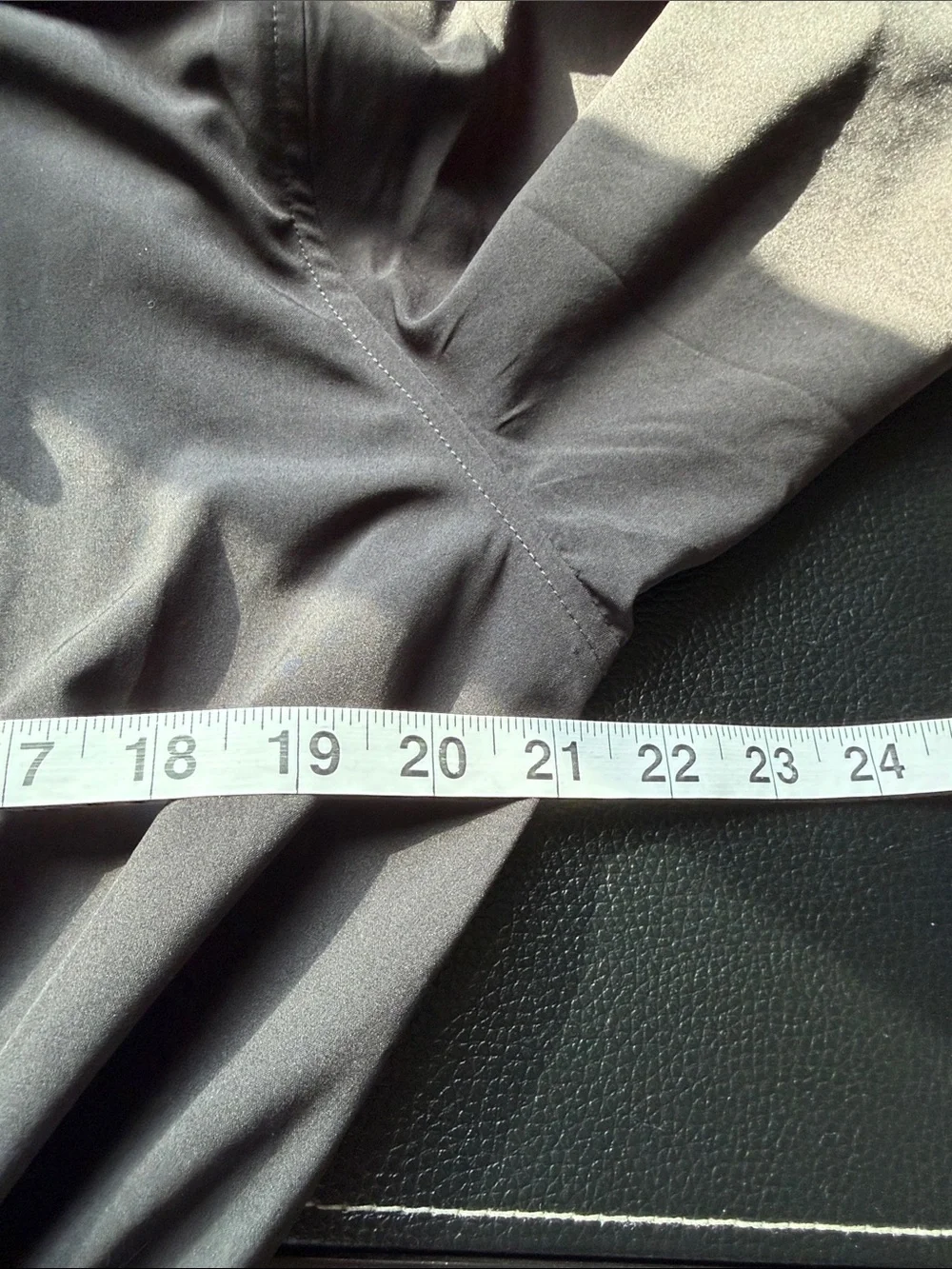 Vuori Outdoor Trainer Shell Black Mens Hooded Jacket Stretch Pockets Sz L - Picture 14 of 16